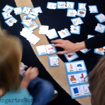 kindergarten puzzle literacy center - KindergartenWorks