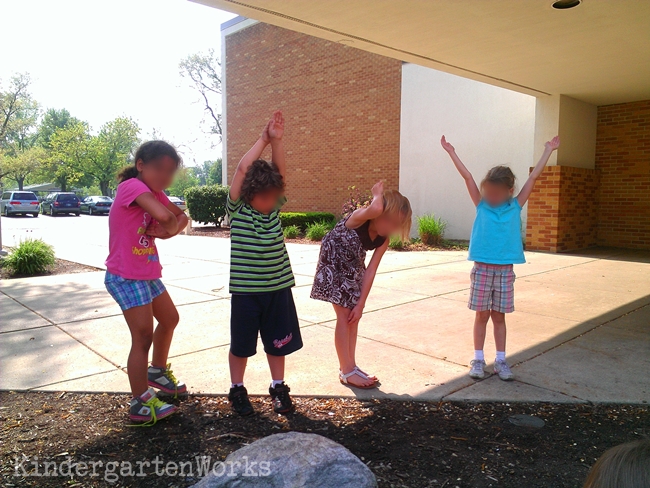 Spelling Sight Words With Bodies: A Kinesthetic Way to Learn: KindergartenWorks