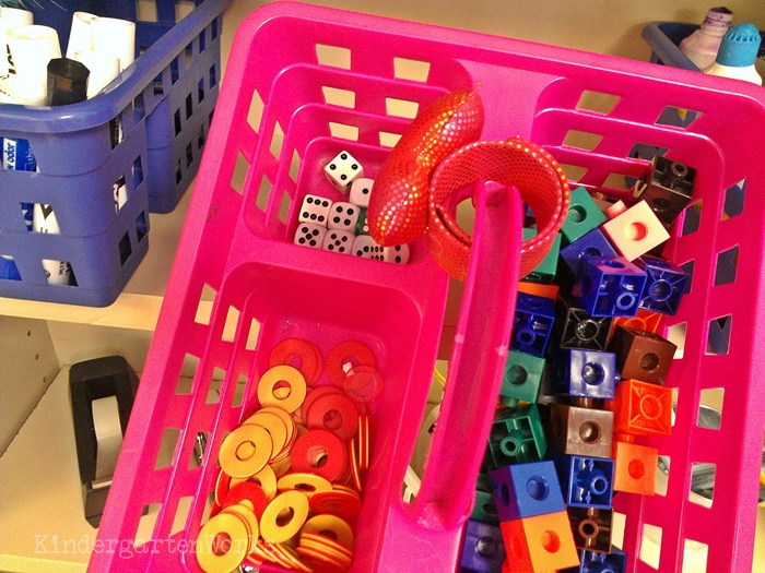 Guided Reading Tools to Make Reading Fun in Kindergarten - Linking cubes, dice and bingo chips - love it