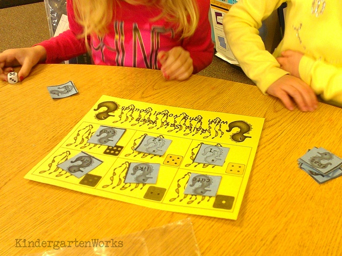 Long Vowel Patterns Roll Say Keep Game